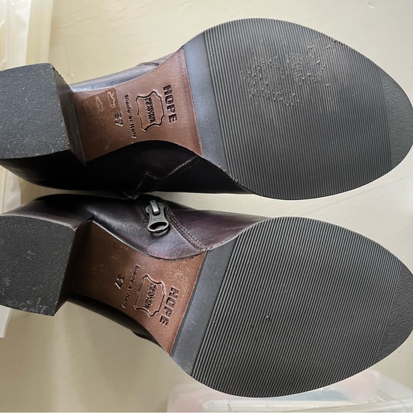 Gorgeous deep brown leather ankle boots by Hope Stockholm! Nearly new, size 7. - Picture 11 of 13